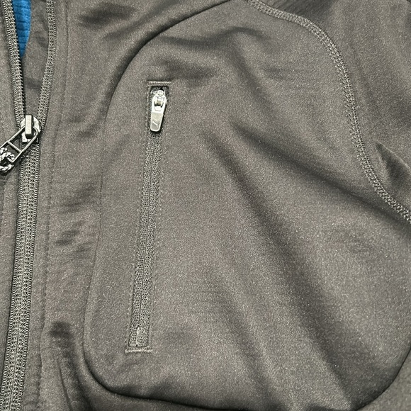 Size M Puma, zip up hoodie, with beautiful, royal blue inside, super soft - Picture 3 of 16